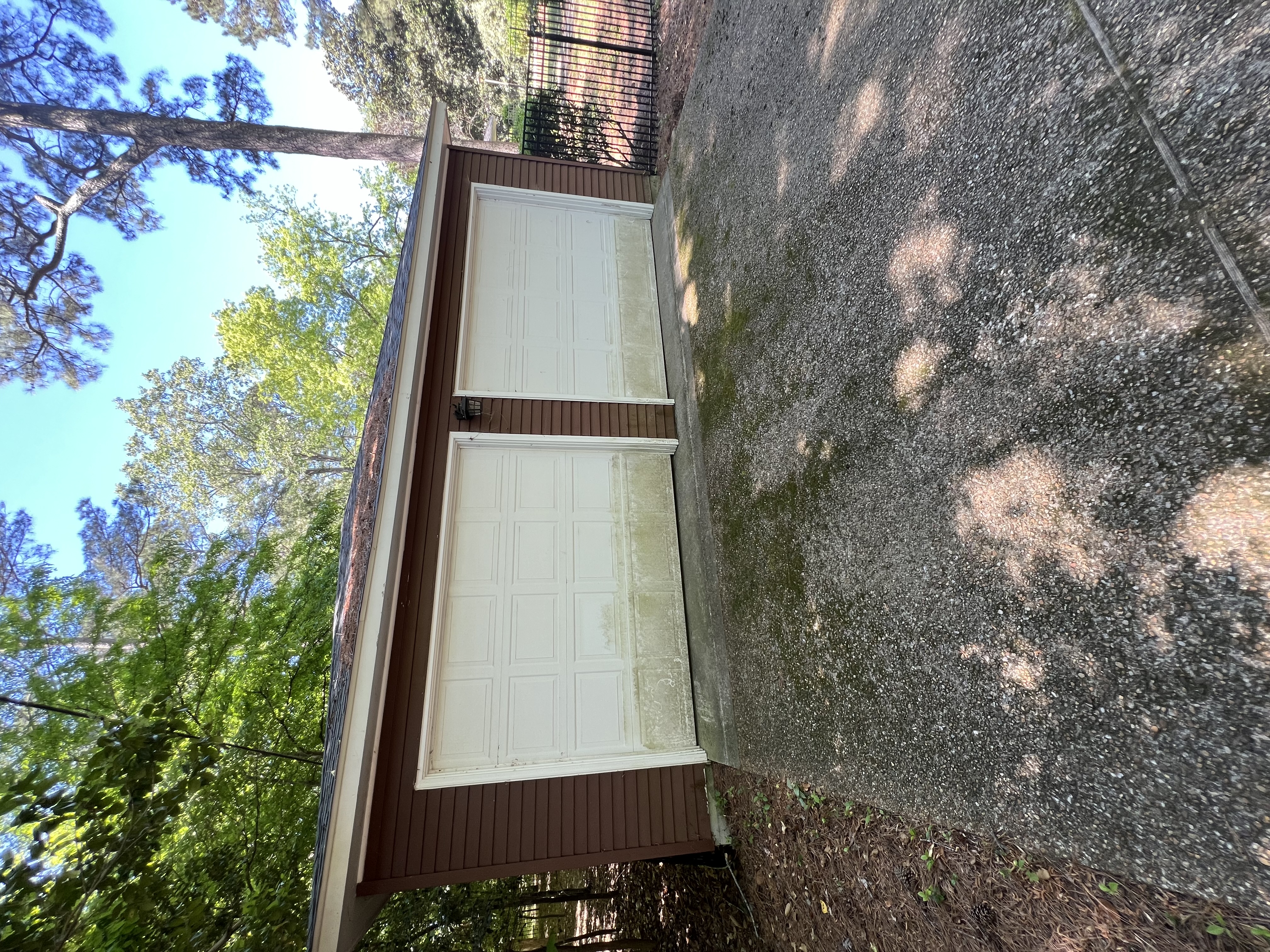 Concrete Driveway Cleaning in Williamsburg